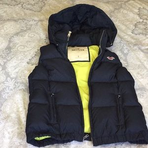 Hollister vest